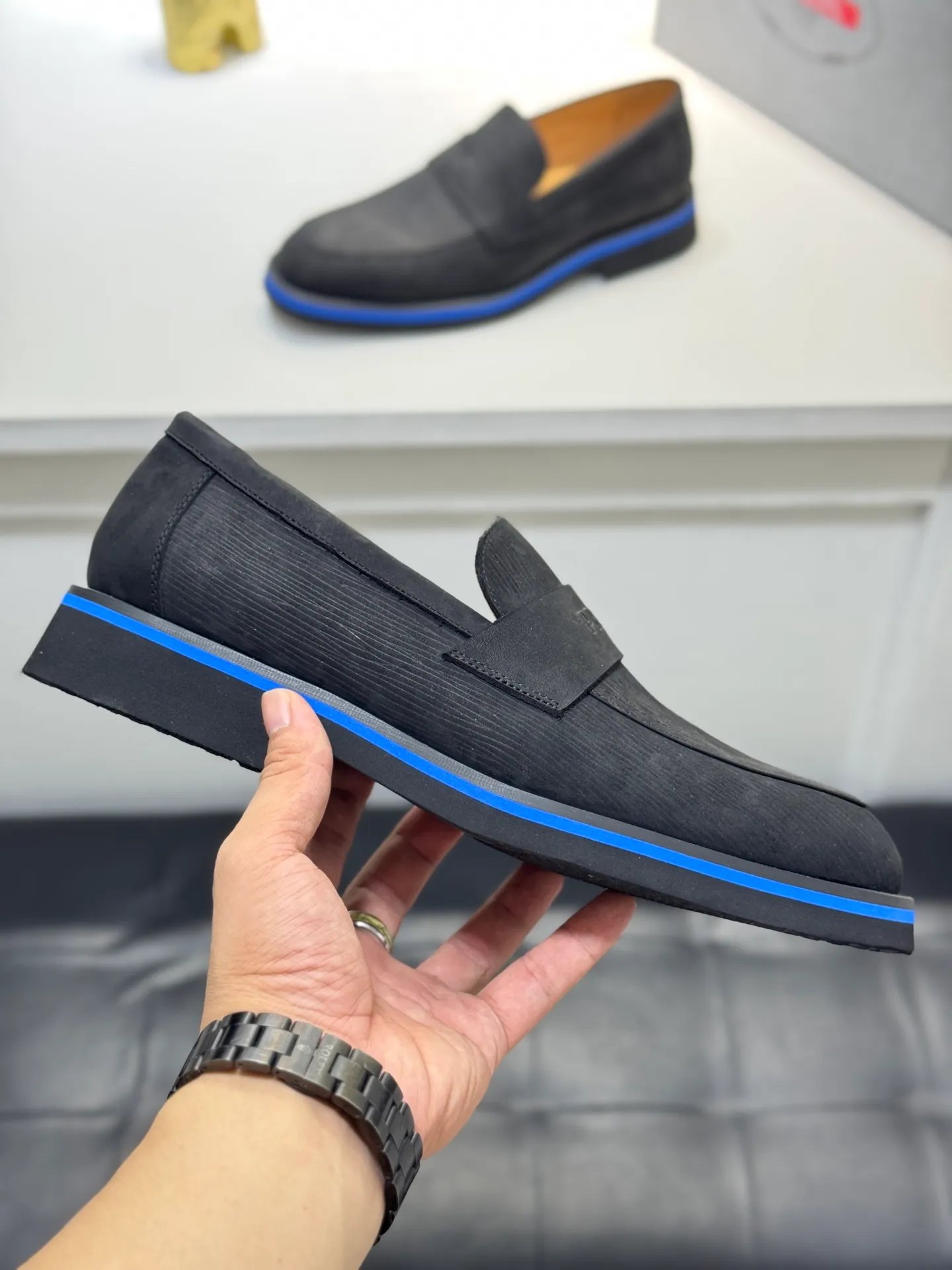 Men's shoes 💰520💰 PRADA*——◾ Prada~Thick-soled men's shoes, original single-level perfect boutique, brogue style men's formal casual leather shoes, luxurious materials, imported cowhide, with water-dyed cowhide lining, 4.5cm increased PU foam lightweight outsole, perfectly restore the original classic, purchase the original 1:1 accurate replica, welcome all comparisons 🆚, the design is full of modernity, versatile and fashionable urban men! Size: 39-44 (38.45.46.47 customized)
